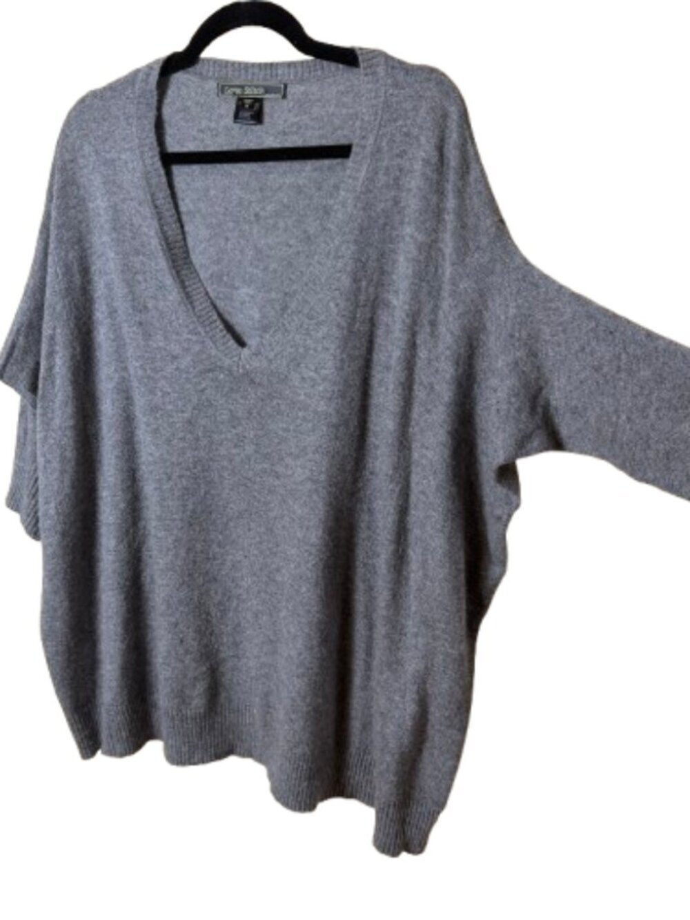 LOVE STITCH Elbow Sleeve V Neck Sweater Grey Size Medium